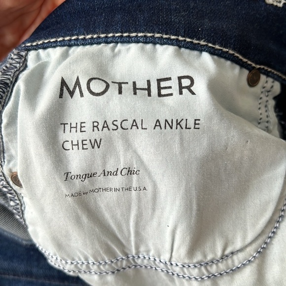 MOTHER The Rascal Ankle Chew Jeans - Picture 5 of 6